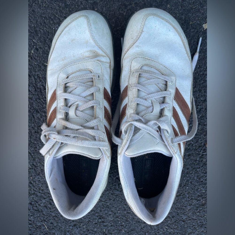 Adidas golf shoes. Size 10. Spike less. Great comfortable shoes.